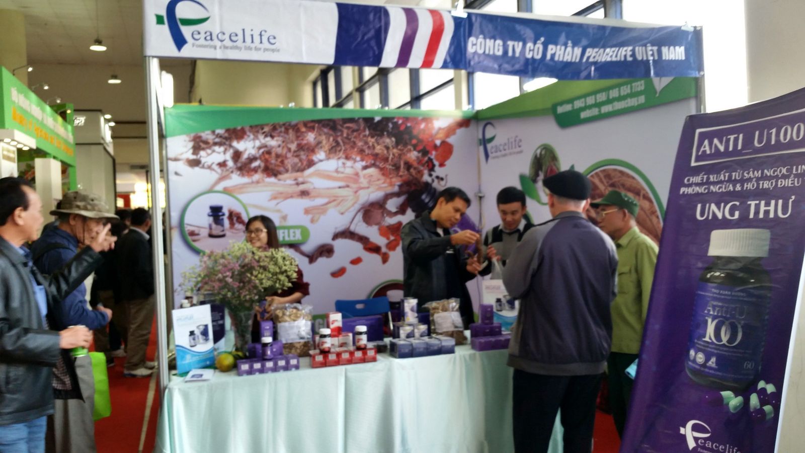 ​​Peacelife tham dự hội chợ quốc tế Agro Việt 2016: Đưa sản phẩm Việt đến gần hơn với người tiêu dùng